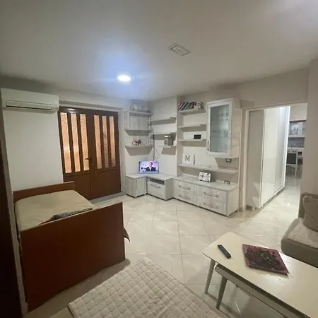 Albi Apartamant Golem